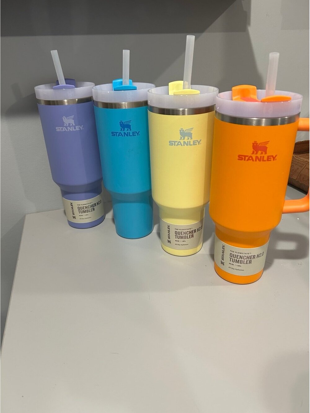 Stanley Flowstate Quencher H20 Tumbler 40oz NEW